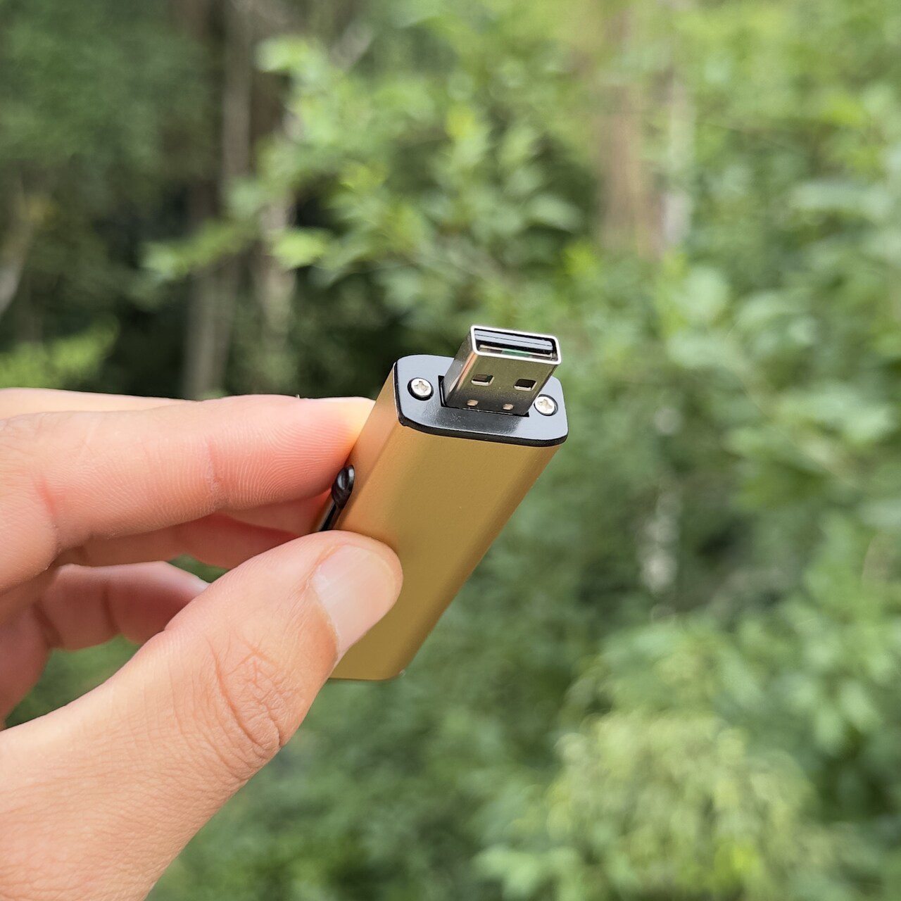 Isqueiro elétrico USB – Gold